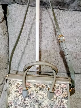 Floral Jacquard Shoulder Bag in Sage Green Trim
